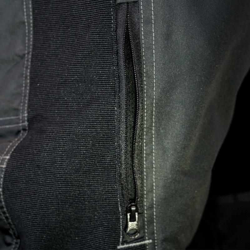 DK Gravel Shorts II — 3/4 Length MTB & Gravel Shorts with Magnet Pockets