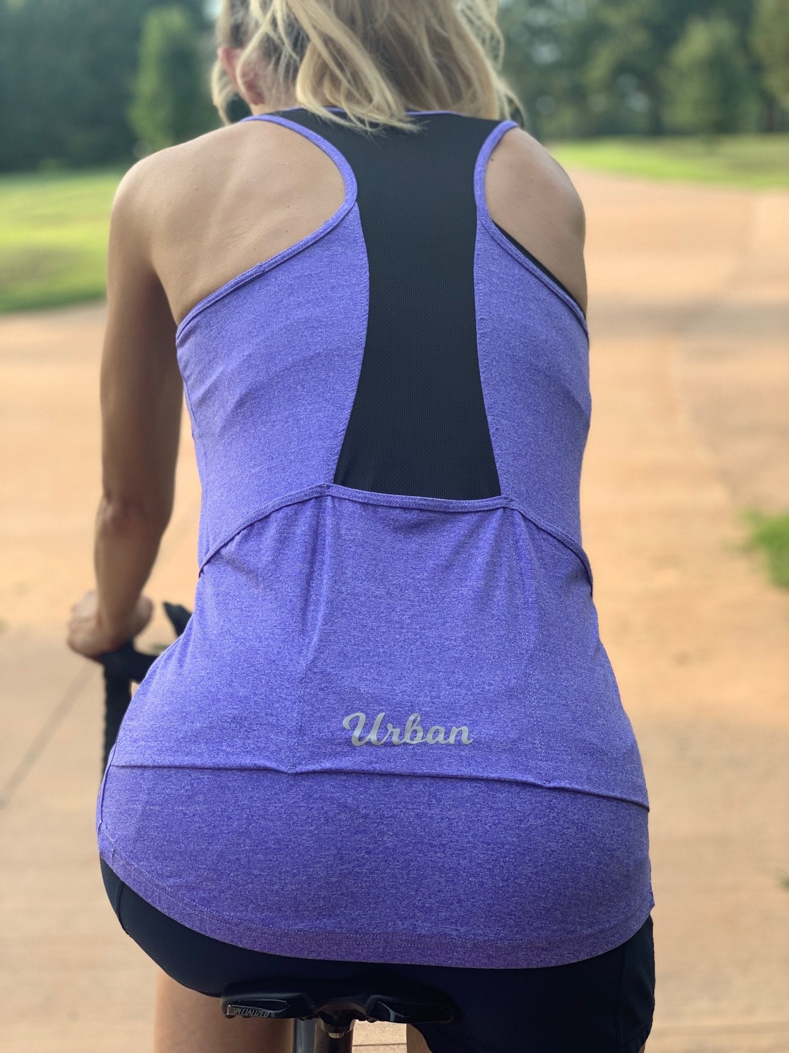 Urban Cycling Women’s Racerback Tank Top with Pockets – Lightweight, Breathable Performance for Cycling and Running